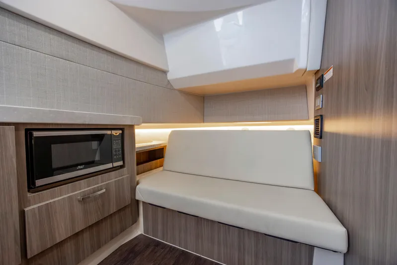 Dream Weaver Yacht Photos Pics 