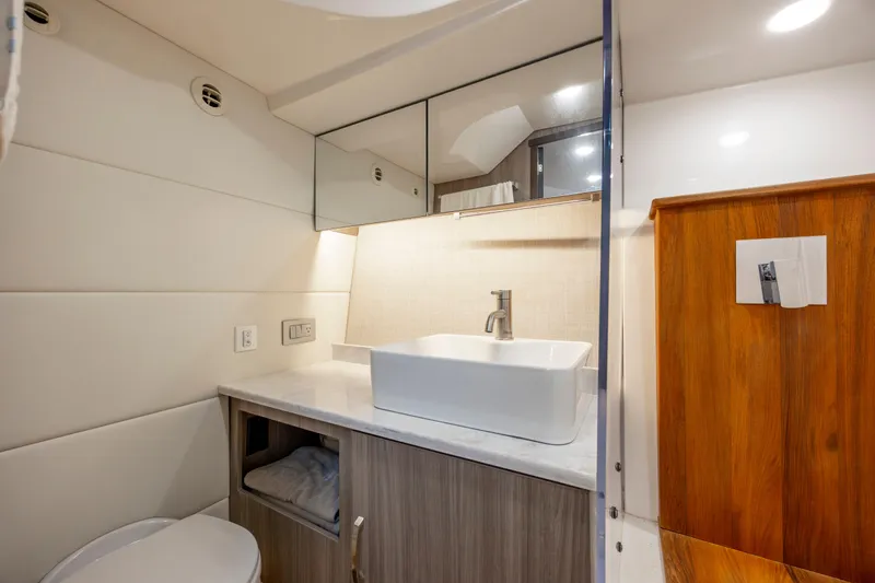 Dream Weaver Yacht Photos Pics 