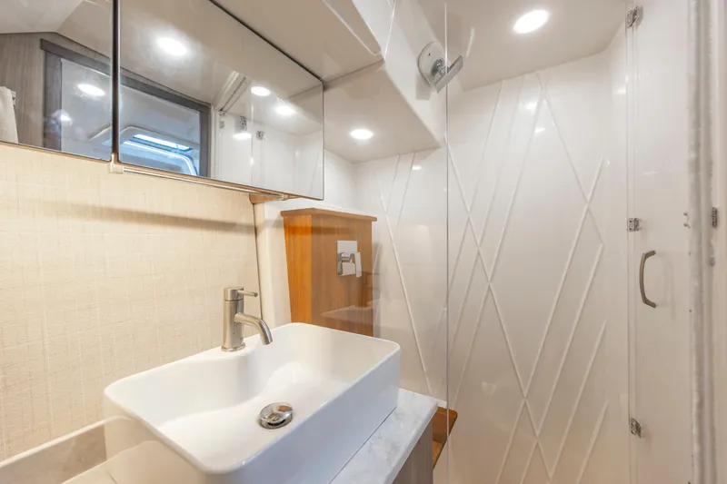 Dream Weaver Yacht Photos Pics 