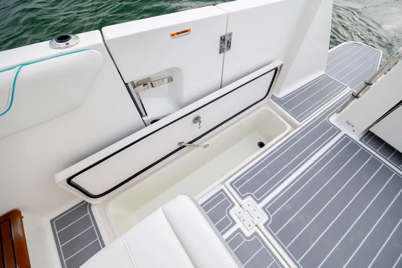 Dream Weaver Yacht Photos Pics 