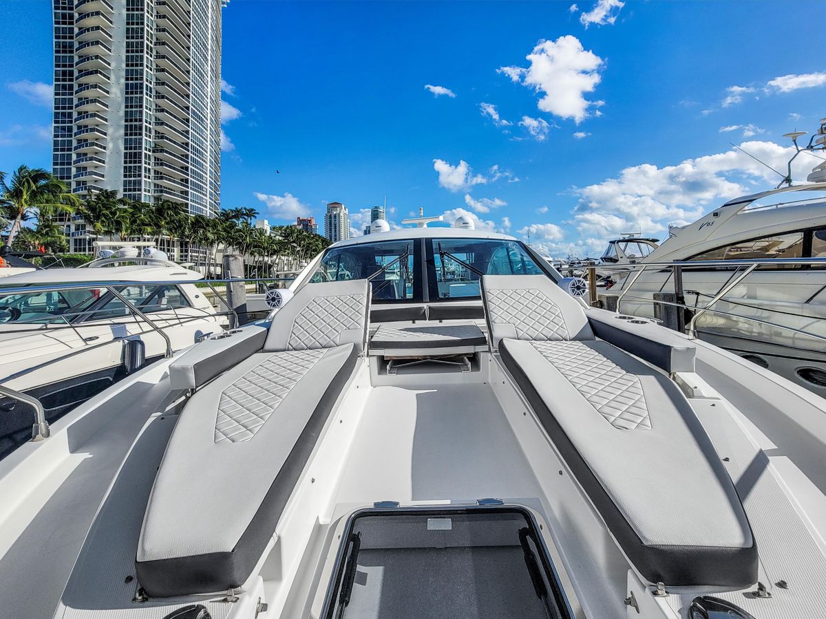 2019 Cruisers 50 