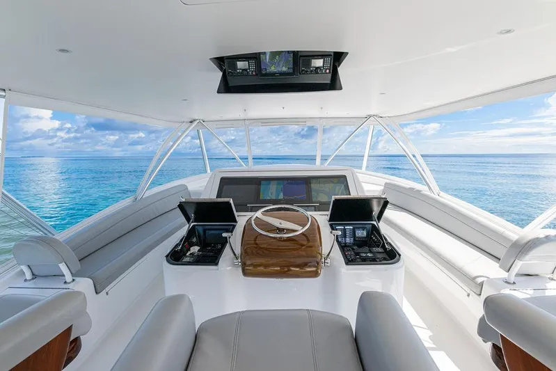 Sea I Sea Yacht Photos Pics 2017 Viking 72 Convertible yacht helm with ocean view.