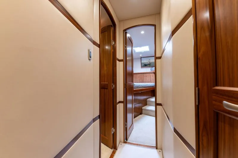 Sea I Sea Yacht Photos Pics Companionway