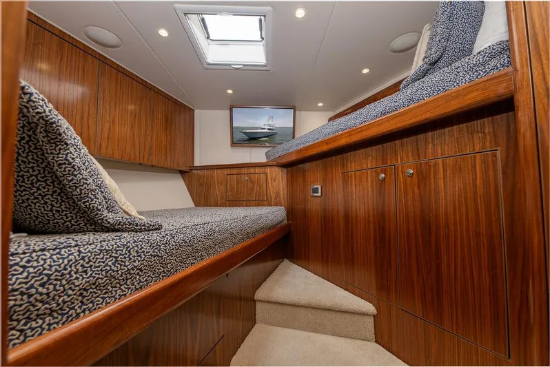 Sea I Sea Yacht Photos Pics Forward Cabin 2