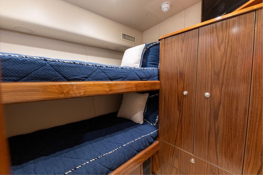2017 Viking 72 