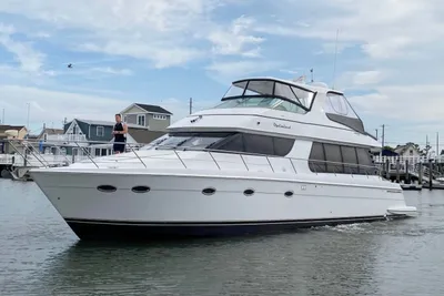 Carver 570 Voyager Pilothouse