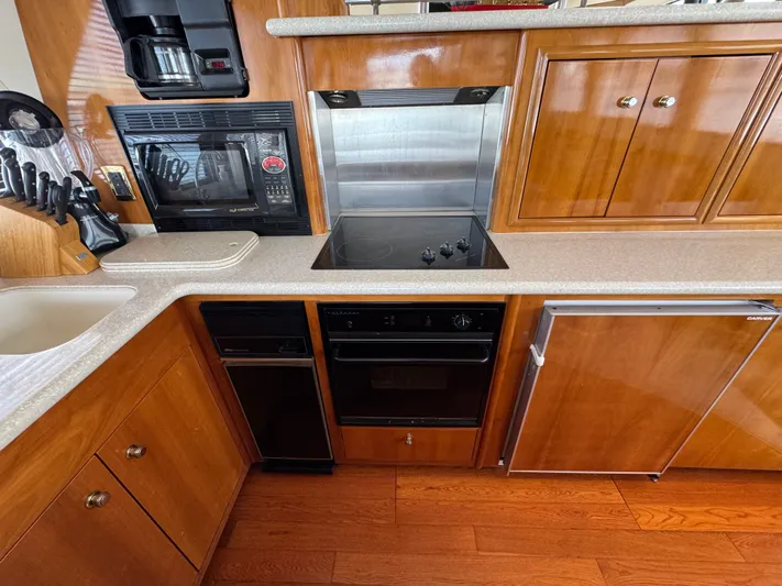 Optimized Yacht Photos Pics 