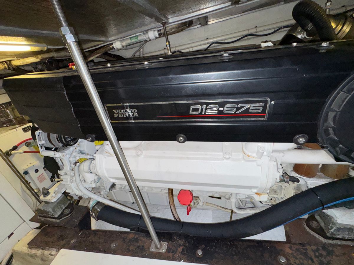 2002 Carver 57 