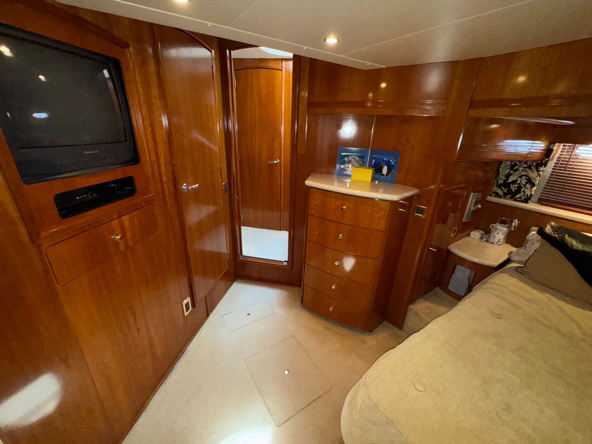2002 Carver 57 