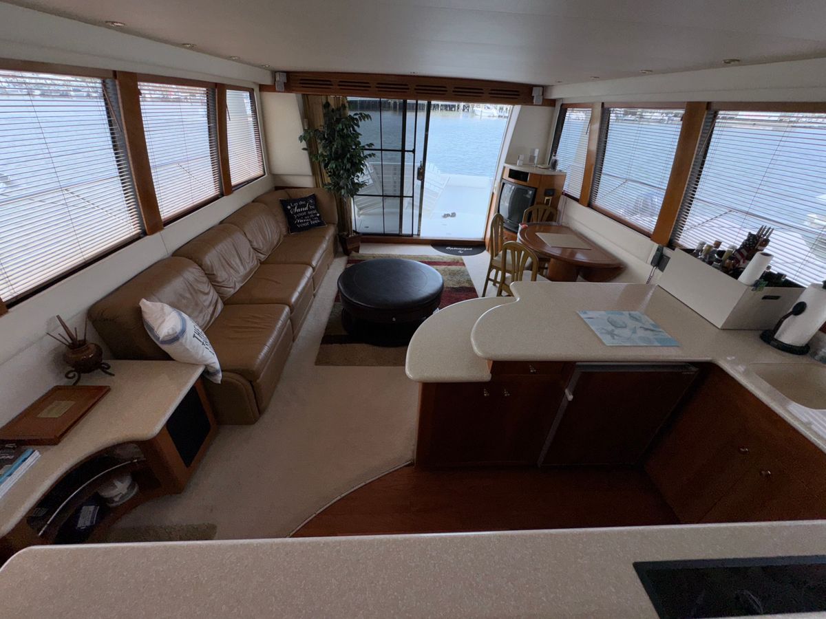 2002 Carver 57 