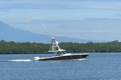 Pursuit s428