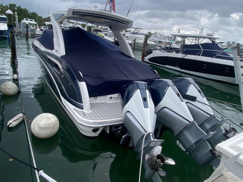 2022 Formula 350 Crossover Bowrider