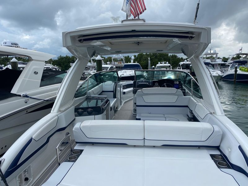 2022 Formula 350 Crossover Bowrider