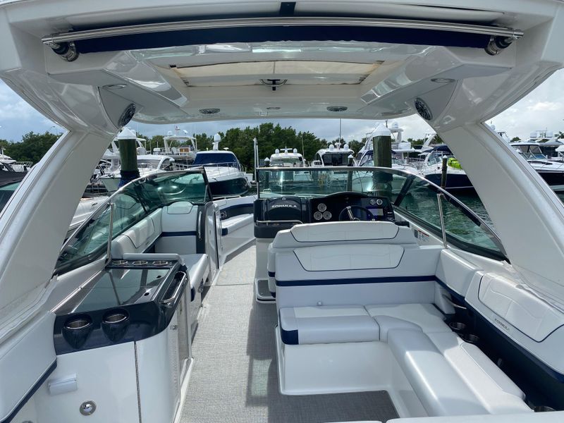 2022 Formula 350 Crossover Bowrider