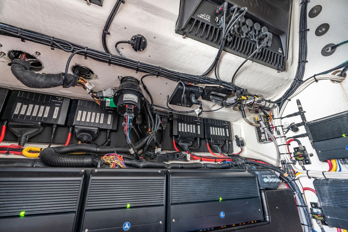 2025 Front Runner 43 