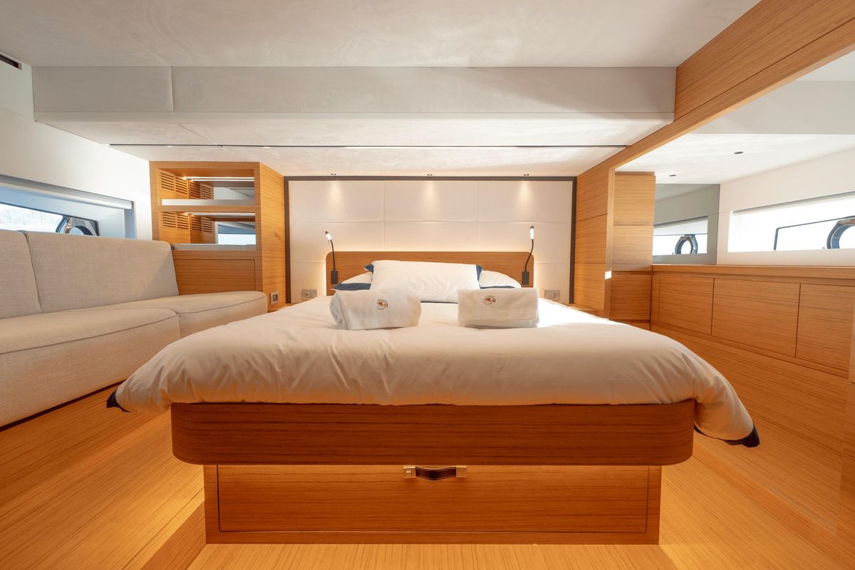 2025 Solaris Power 53 