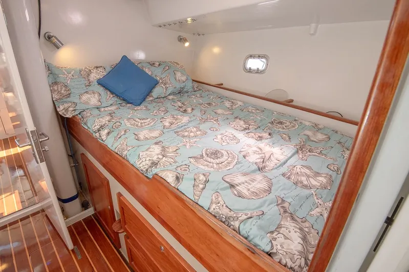 Malolo Yacht Photos Pics 