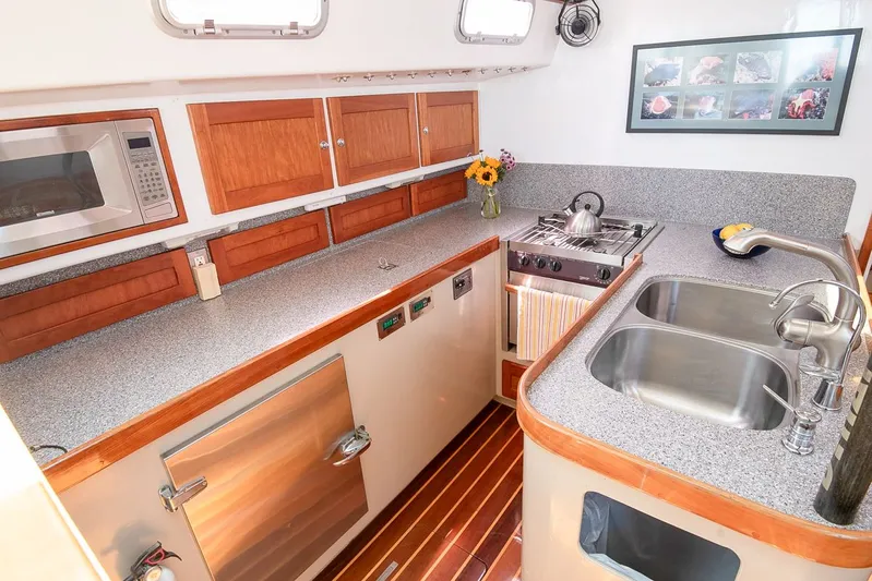 Malolo Yacht Photos Pics 