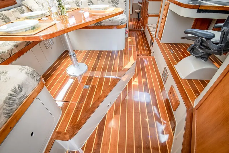 Malolo Yacht Photos Pics 