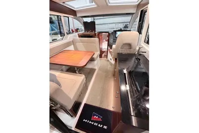 2024 Nimbus 305 Coupe