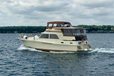 Uniflite Double Cabin