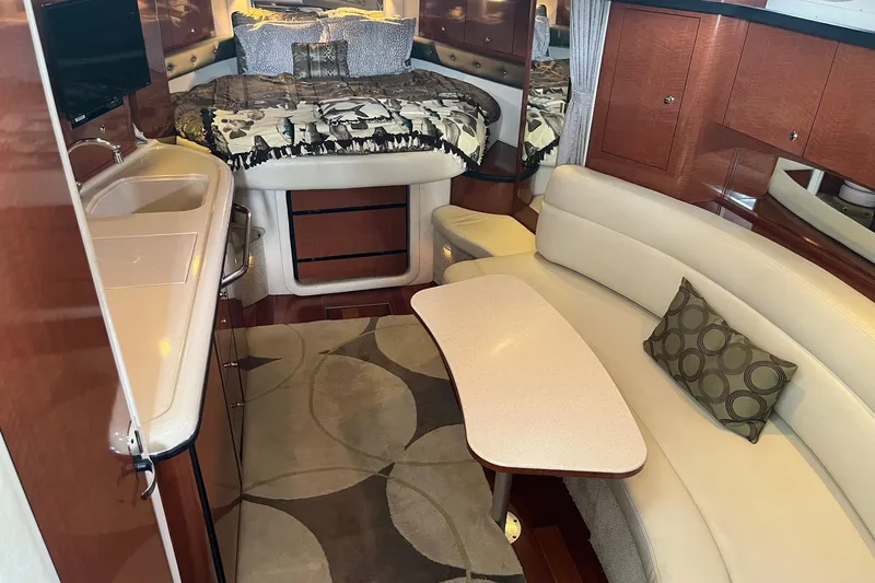Chance Encounter Yacht Photos Pics Interior of 2004 Sea Ray 340 Sundancer yacht with cozy seating and modern amenities.