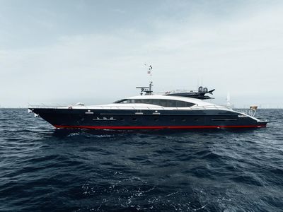 Yacht