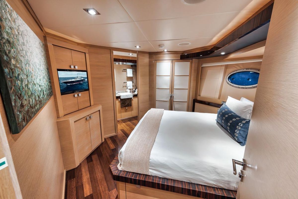 2006 Palmer Johnson 120 