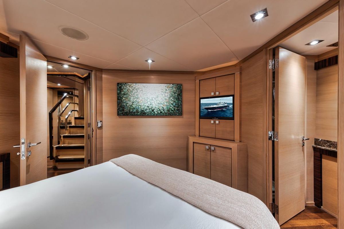 2006 Palmer Johnson 120 