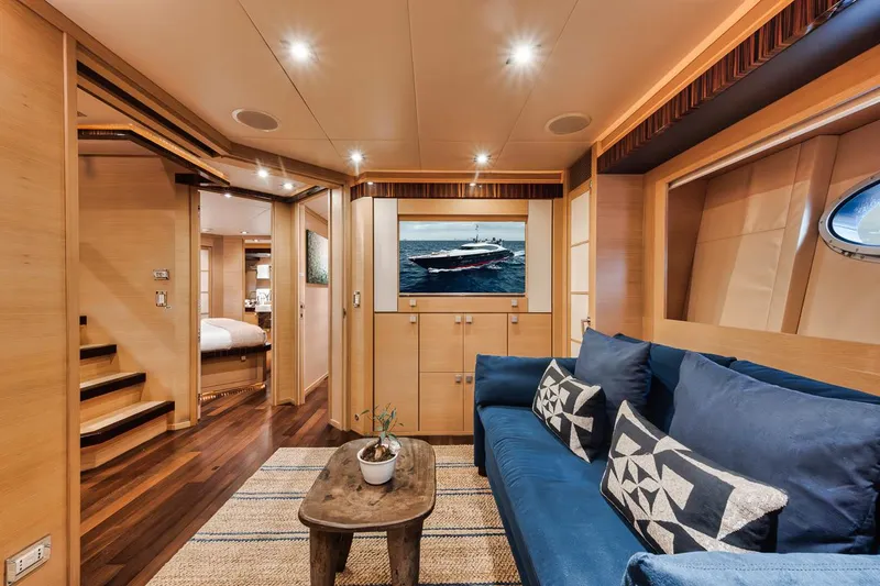 Burn Rate Yacht Photos Pics 