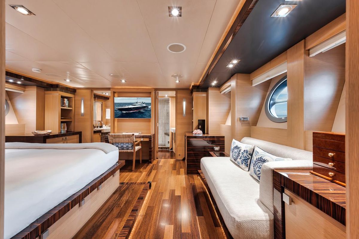 2006 Palmer Johnson 120 