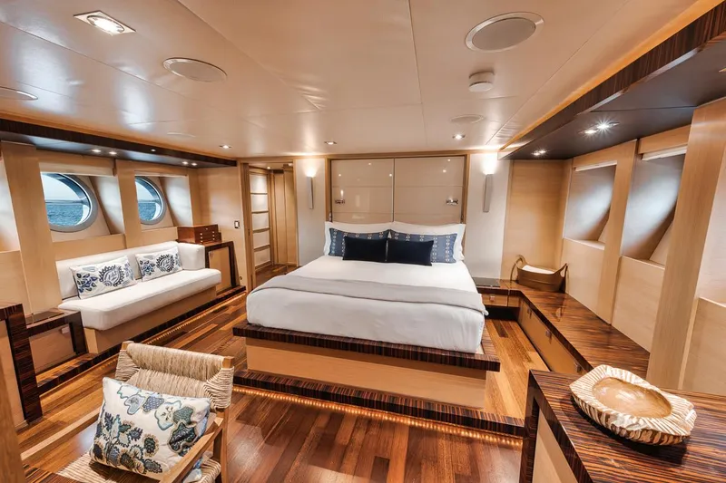 Burn Rate Yacht Photos Pics 