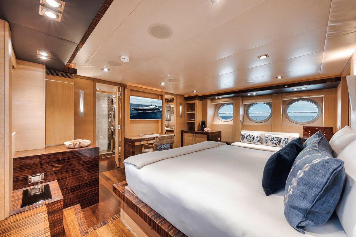 2006 Palmer Johnson 120 