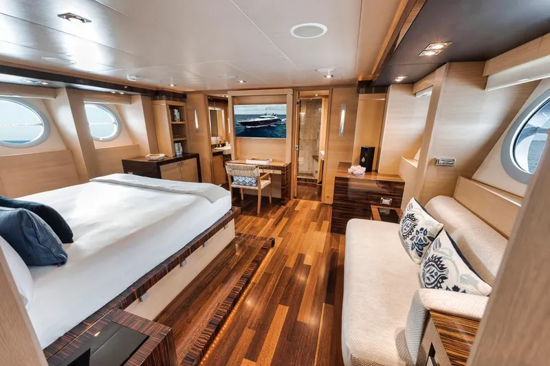 Burn Rate Yacht Photos Pics 