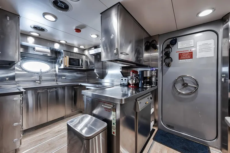 Burn Rate Yacht Photos Pics 