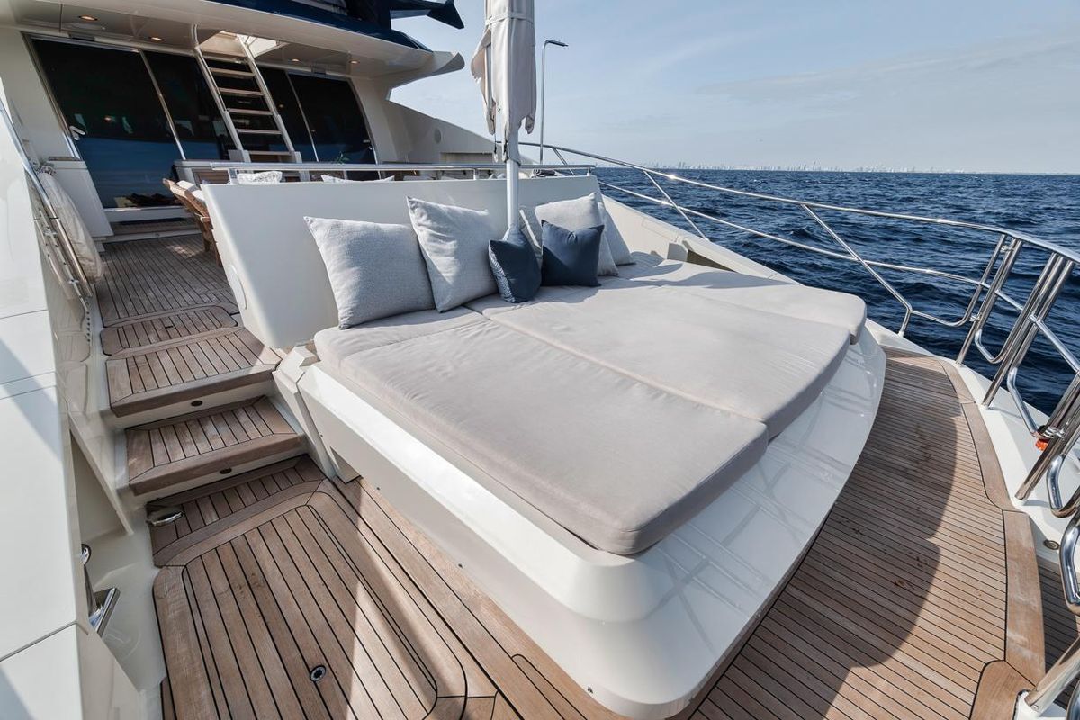 2006 Palmer Johnson 120 