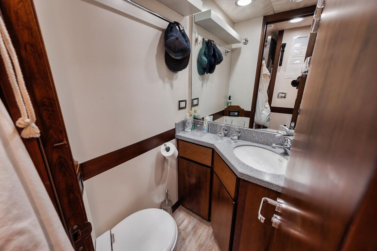 2006 Palmer Johnson 120 
