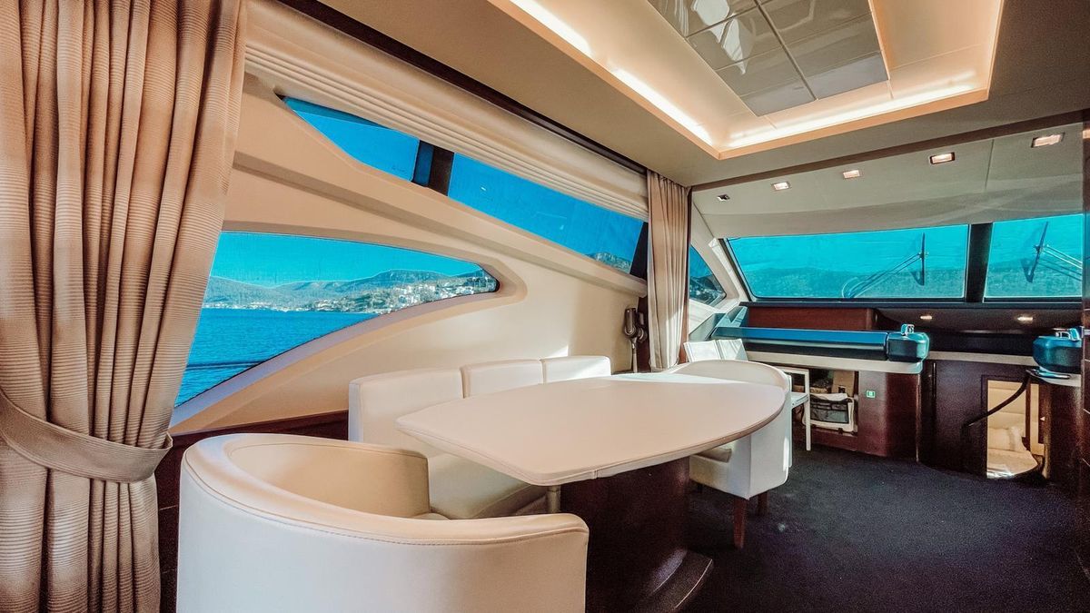 2009 Azimut 75 