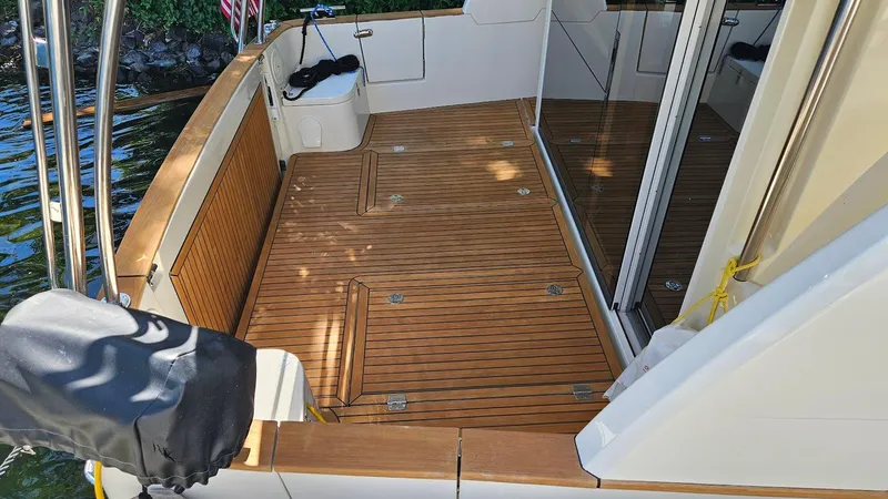 Bryanne Yacht Photos Pics Teak deck of 2014 Greenline 40 yacht with sleek design and modern features.