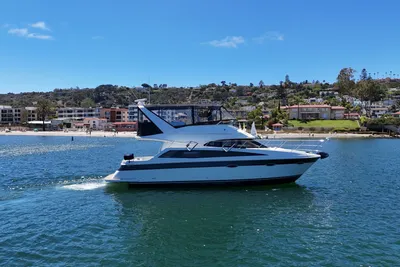 Carver Super Sport 43