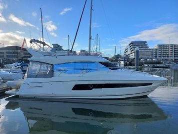 2021 Prestige 460