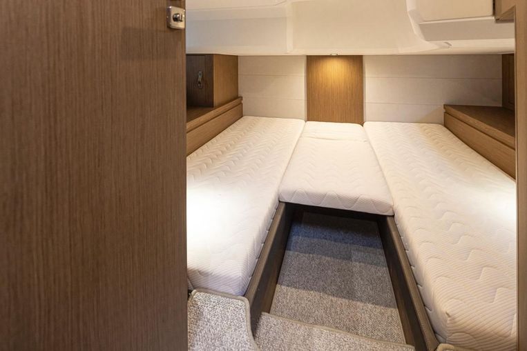 2020-40-beneteau-gran-turismo-40