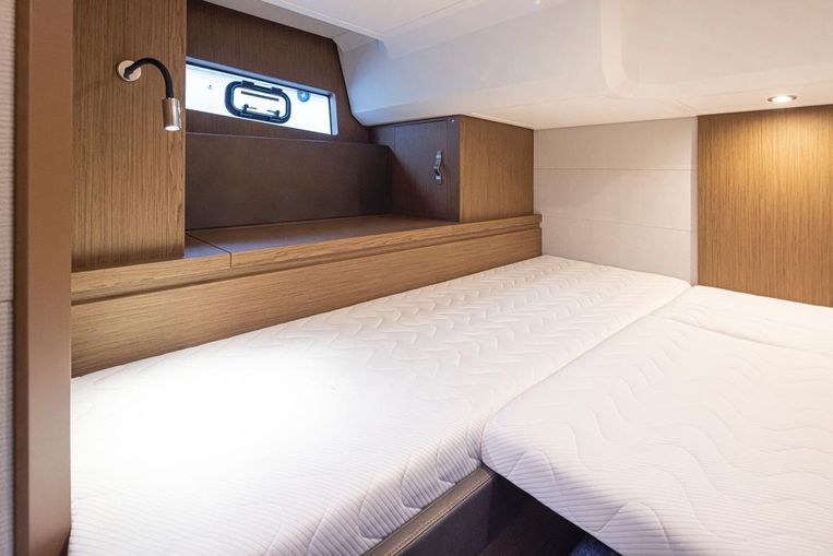 2020-40-beneteau-gran-turismo-40