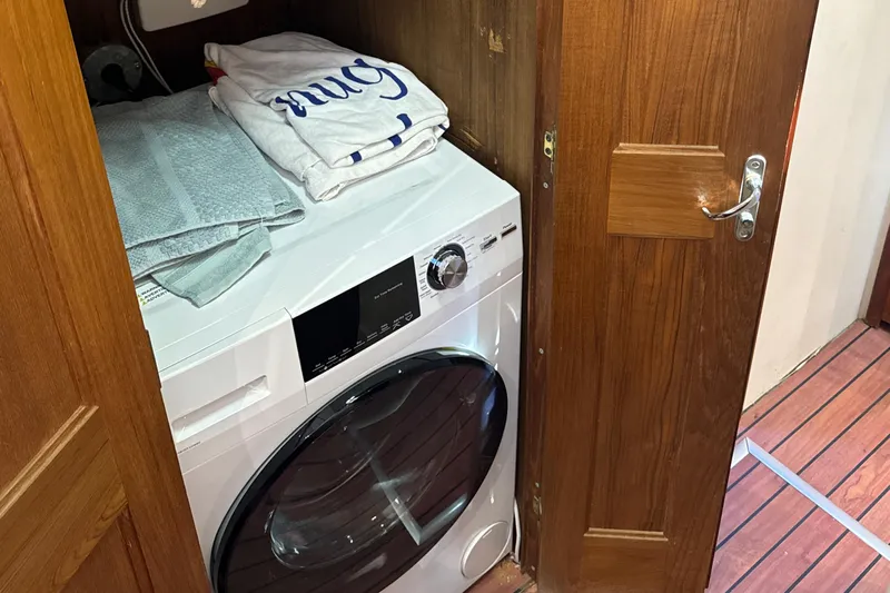  Yacht Photos Pics Viking 45 Sportfish, Viking For Sale, Viking Sportfish, REV Yacht Sales