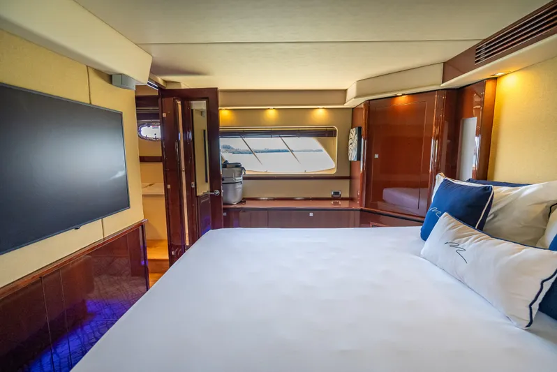 Starship Robby Yacht Photos Pics 