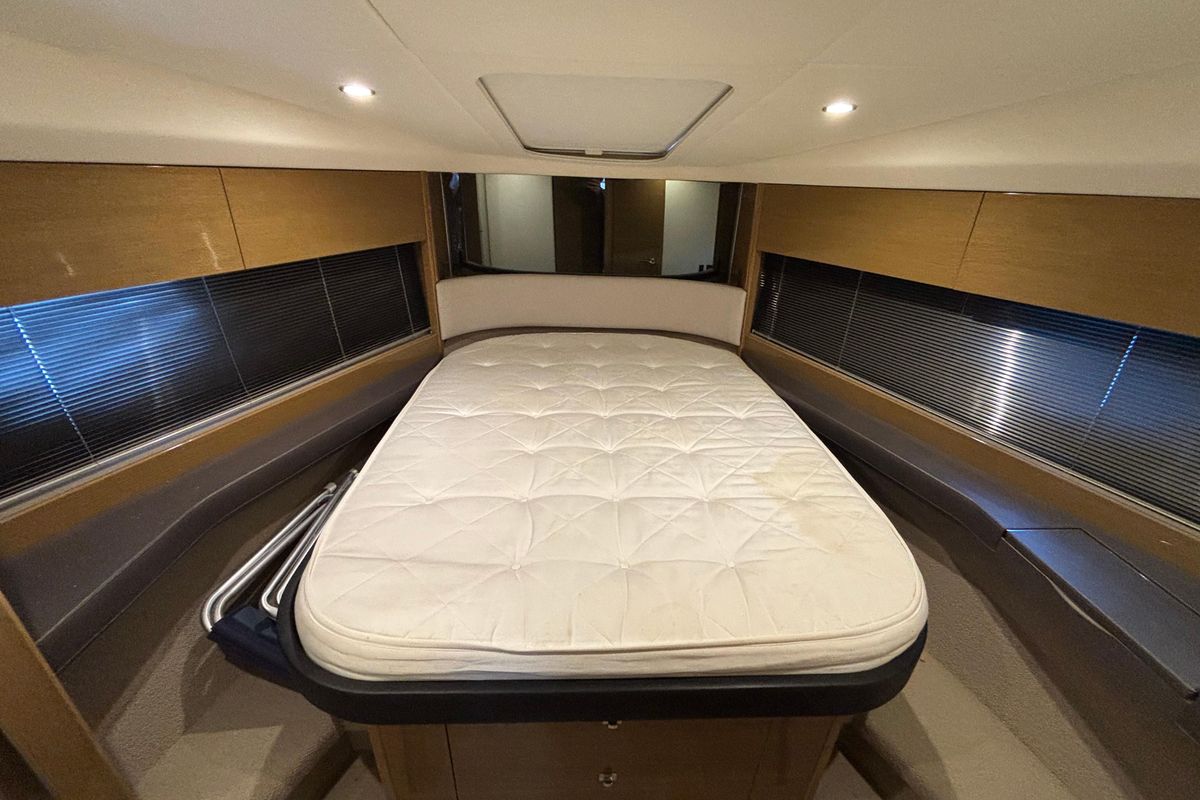 2014 Princess 42 