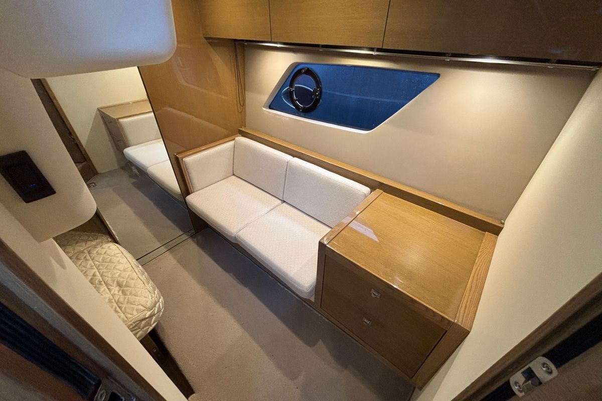 2014 Princess 42 