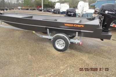 Weldcraft 1552 CAJUN TUNNEL HULL