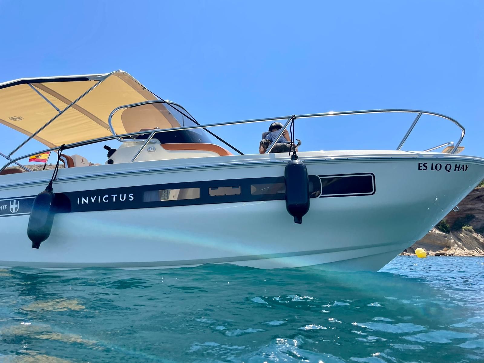 2022 Invictus CX 240