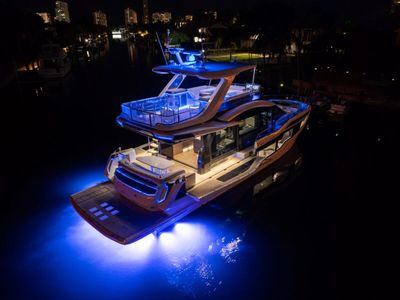 Yacht